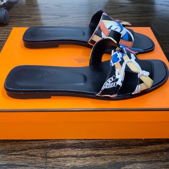 **SOLD**Hermes Oran Sandals in limited edition Cavalcadour Multicolor Noir 36.5 - Picture 12 of 16